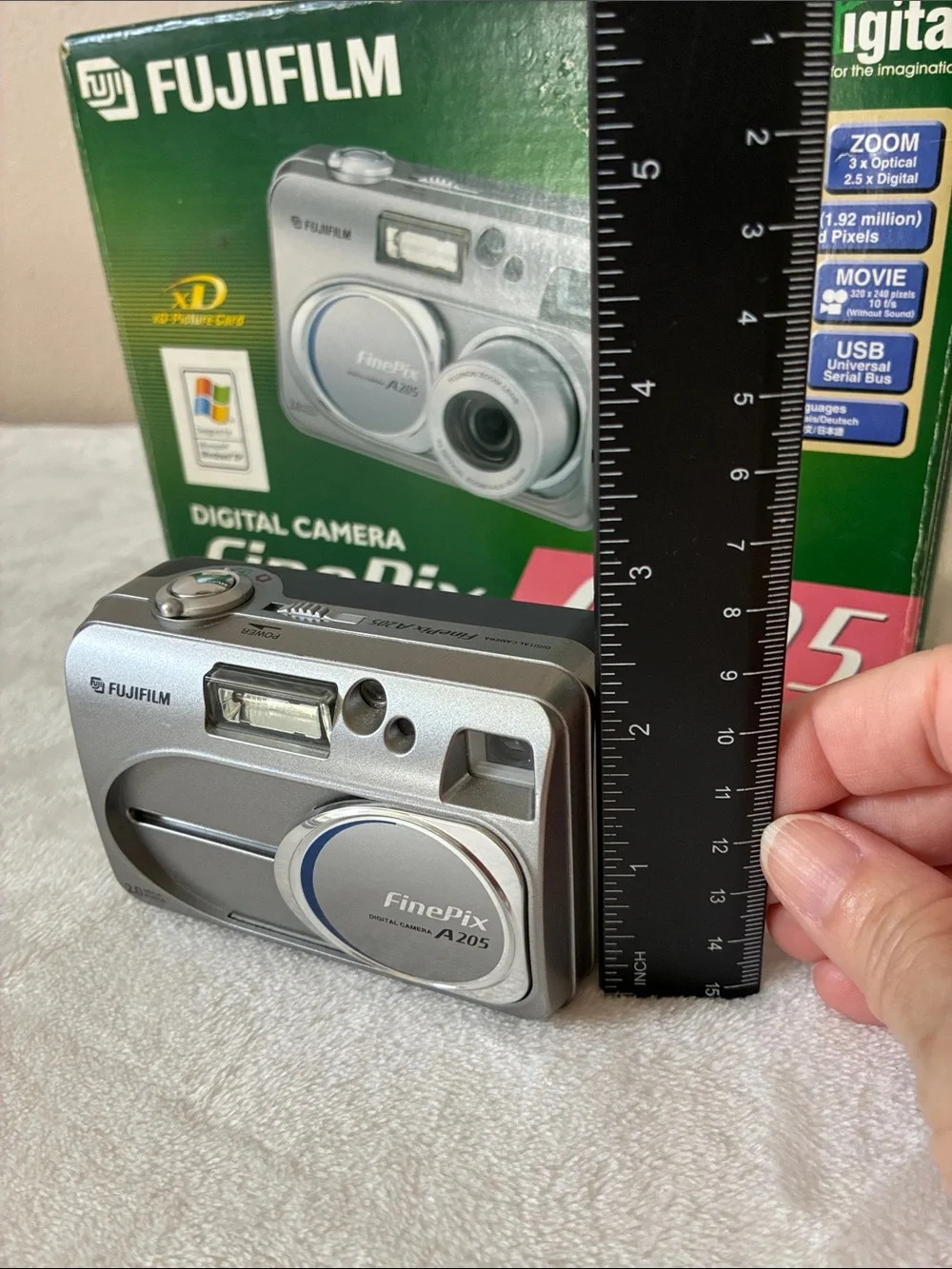 Vintage Fujifilm FinePix A205 Digital Camera w Box Charging Cable Works no Card